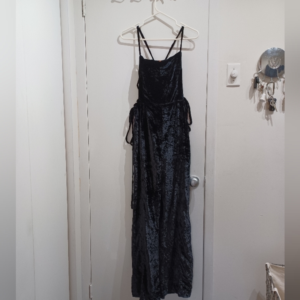 Free people black velvet jumpsuit - Picture 8 of 15